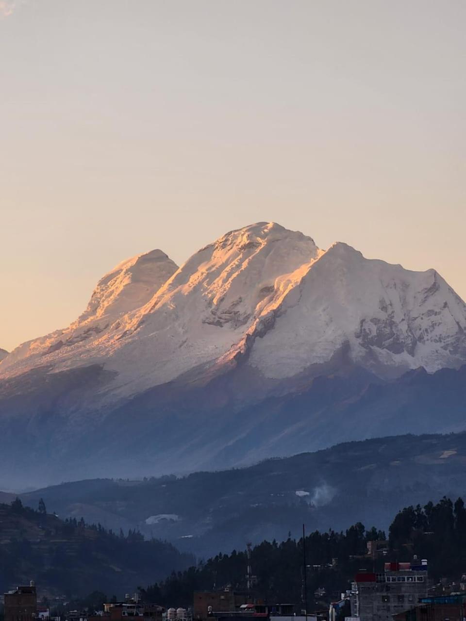 Lhotse Hostel B&B Huaraz  Eksteriør billede